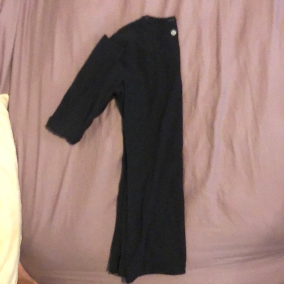 Lululemon warm running shirt - Picture 2 of 3